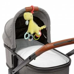Deals 👍 Baby Fehn Spieltier zum Aufhängen Dino - Happy Dino 👏 -Pushchairs Shop baby fehn spieltier zum aufhangen dino happy dino 51162 d3